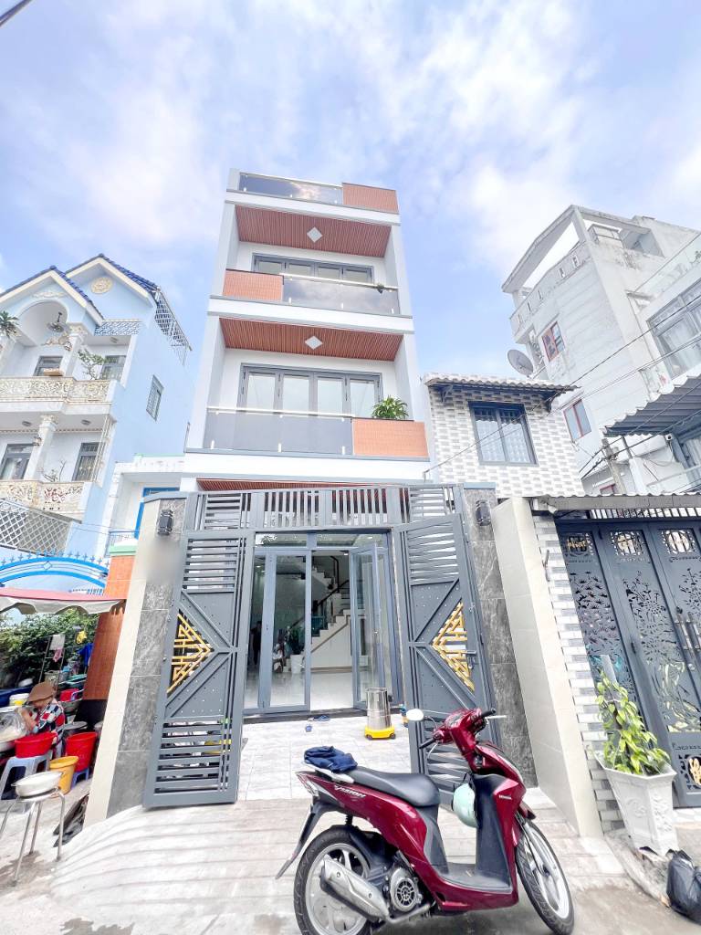 Bán nhà đường Phạm Thế Hiển, P.3, Quận 8, mới 2 lầu, hẻm xe hơi